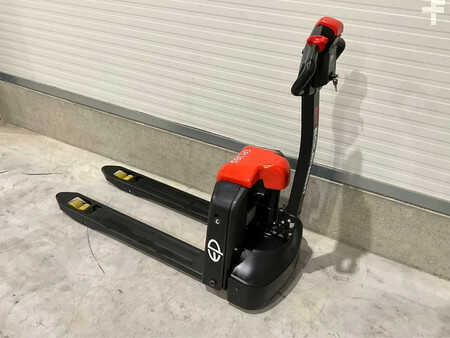 Wózki niskiego podnoszenia 2025  EP Equipment EPL 185 (2)