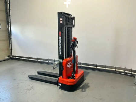 Pallet Stackers 2025  EP Equipment EST 124 hefhoogte 2,70 meter (3)