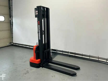 Pallet Stackers 2025  EP Equipment EST 124 hefhoogte 3,0 meter (9)