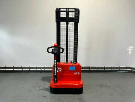 Pallet Stackers 2025  EP Equipment EST 124 hefhoogte 3,30 meter (5)