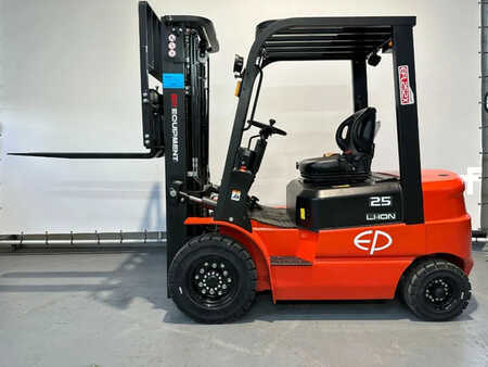 Chariot 4 roues électrique 2023  EP Equipment EFL252X EFL252X (4) 
