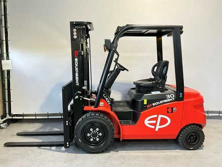 4-wiel elektrische heftrucks 2023  EP Equipment EFL303-B met een hefhoogte van 4,8 meter (2) 
