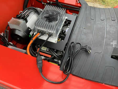 Carrelli elettrici 4 ruote 2025  EP Equipment EFL 252 XS (20)