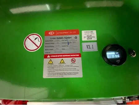 Carrelli elettrici 4 ruote 2025  EP Equipment EFL 352 (3500KG) (23)