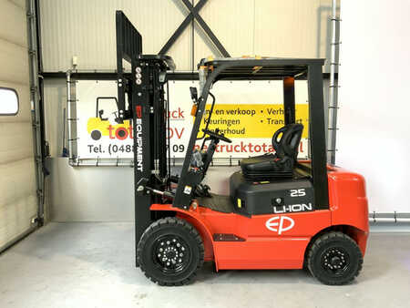 El Truck - 4-hjul 2023  EP Equipment EFL252 Li-Ion met een hefhoogte van 4,8 meter (3) 