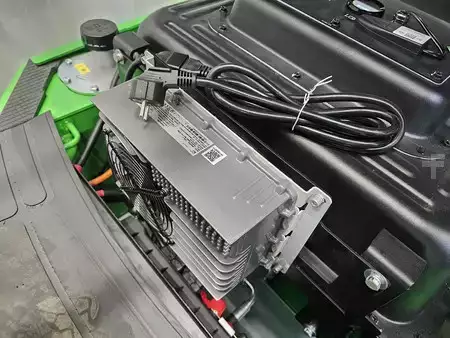4-wiel elektrische heftrucks 2026  EP Equipment Vorkheftruck EFXZ-301-H - 4,8M Triplex - Freelift - Sideshift (26)