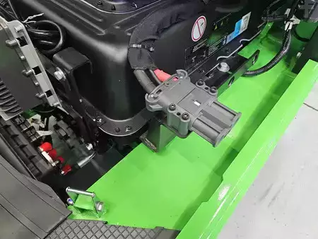 4-wiel elektrische heftrucks 2026  EP Equipment Vorkheftruck EFXZ-301-H - 4,8M Triplex - Freelift - Sideshift (27)