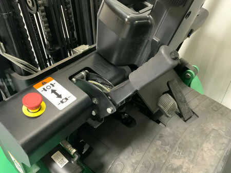 Sähkö - 4 pyör 2025  EP Equipment EFXZ-301-H Vorkheftruck (9)