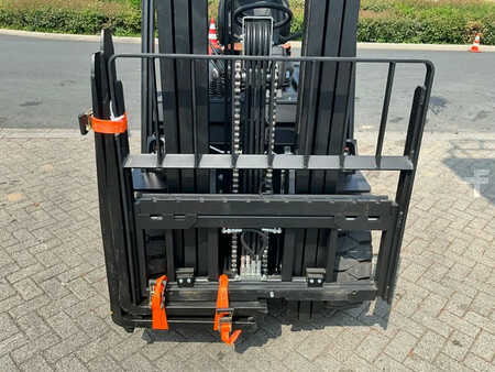 Diesel Forklifts 2025  EP Equipment CPCD30T8 hefhoogte 4,80 meter (9)