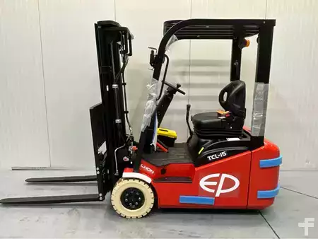 Empilhador diesel 2026  EP Equipment TCL152 - 4,3M Triplex - Freelift - Sideshift (3)