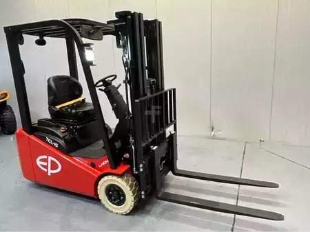 Empilhador diesel 2026  EP Equipment TCL152 - 4,3M Triplex - Freelift - Sideshift (8)