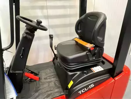 Empilhador diesel 2026  EP Equipment TCL152 - 4,3M Triplex - Freelift - Sideshift (9)