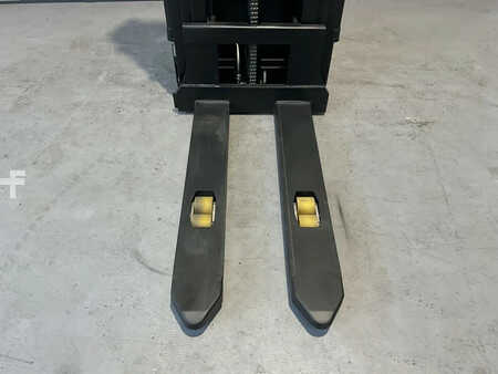 Stoccatori 2025  EP Equipment WSA161 stapelaar hefhoogte 5,50 meter (14)