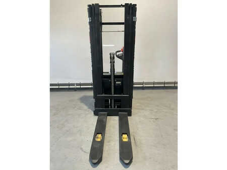 Stoccatori 2025  EP Equipment WSA161 stapelaar hefhoogte 5,50 meter (15)