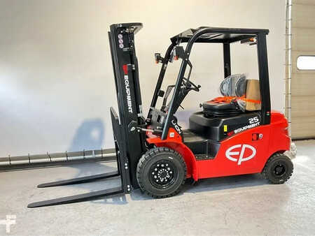 4-wiel elektrische heftrucks 2023  EP Equipment EFL253-B met een hefhoogte van 4,8 meter (1) 