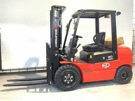 Electric - 4 wheels 2025  EP Equipment EFL 302 (3000KG) (1)