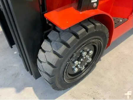 Electric - 4 wheels 2025  EP Equipment EFL 302 (3000KG) (14)