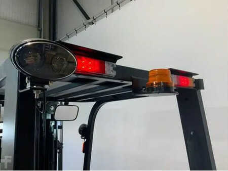 Electric - 4 wheels 2025  EP Equipment EFL 302 (3000KG) (24)