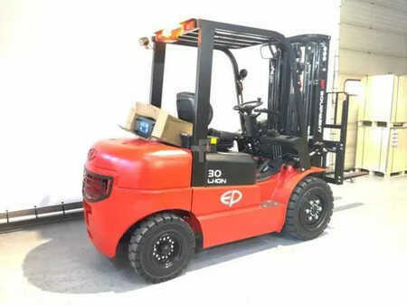 Electric - 4 wheels 2025  EP Equipment EFL 302 (3000KG) (4)