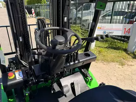 Empilhador diesel 2026  EP Equipment EFXZ351-H - 4,8M - Triplex - Freelift - Sideshift (13)
