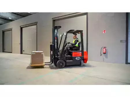 Chariots électriques à 4 roues 2026  EP Equipment CPD18FVL elektrische heftruck (1.800 kg) (6)