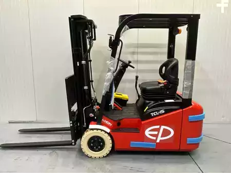 Empilhador diesel 2026  EP Equipment TCL152 - 4,5M Triplex - Freelift - Sideshift (3)