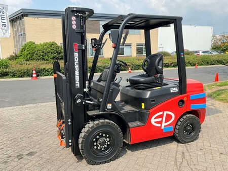 Dieseltruck 2023  EP Equipment CPCD25T8 (1)