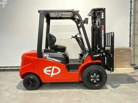 El Truck - 4-hjul 2023  EP Equipment EFL 353 li-ion met een hefhoogte van 4,8 meter (9) 