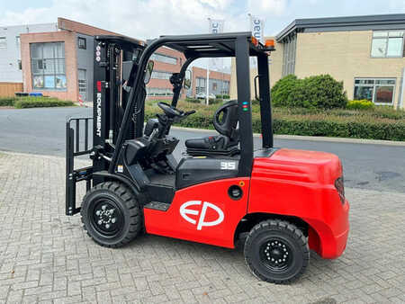 Diesel gaffeltruck 2023  EP Equipment CPCD35T8 (3) 