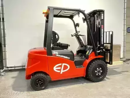 Chariots électriques à 4 roues 2026  EP Equipment EFL 353 li-ion met een hefhoogte van 4,80m (6)