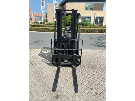 Diesel Forklifts 2025  EP Equipment EFS151 hefhoogte 4,50 meter (6)
