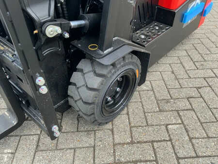 Electric - 3 wheels 2025  EP Equipment CPD 20 TVL Li-ion hefhoogte 4,80 meter (16)