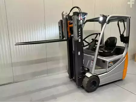 Dieseltrukki 2019  Still RX20-18 - 4,5M - Triplex - Vorkenversteller - Freelift - Sideshift (14)