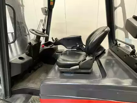 Dieselový VZV - Linde E35L-01 Sideshift - 1199 uur - 3500KG - bj 2013 (10)