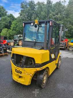 Diesel Forklifts 2007  Yale GDP40VX (4)