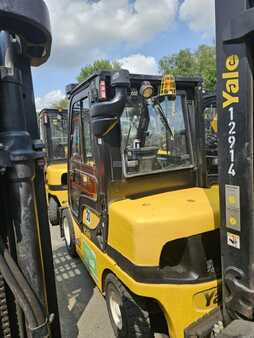 Carrelli elevatori diesel 2016  Yale GDP30VX (2)
