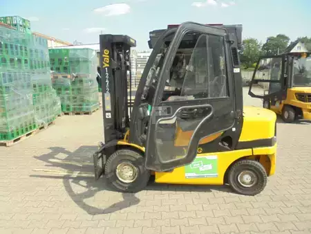 Carretilla elevadora diésel 2016  Yale GDP25VX (1)