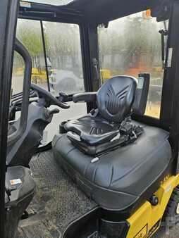 Diesel truck 2021  Yale GDP25N6 (6)