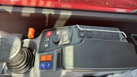 Teleskopstapler-Starr 2024  Manitou MLT741-140V+ (8)