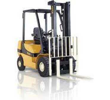 Dieseltruck 2022  Yale GDP80VX9 (1)