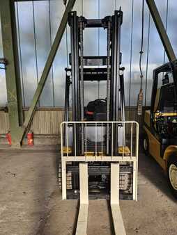 Wózki widłowe diesel 2023  Yale GDP3.0N (2)