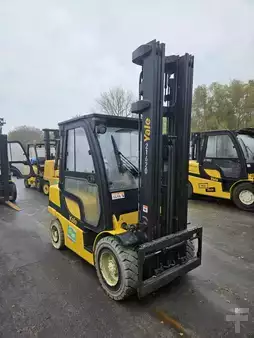 LPG Forklifts 2015  Yale GLP35VX (5)
