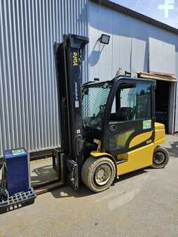 Electric - 4 wheels 2017  Yale ERP50VM (1)