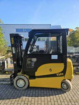 Elektro čtyřkolový VZV 2019  Yale ERP25VL (2)