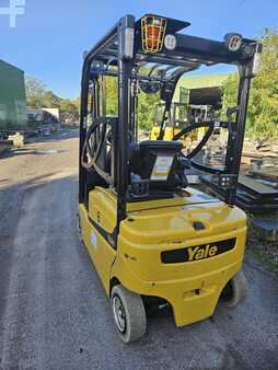 Elektryczne 4-kołowe 2019  Yale ERP16VF LWB (2)