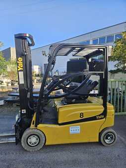 Elektryczne 4-kołowe 2019  Yale ERP16VF LWB (3)