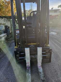 Elektryczne 4-kołowe 2019  Yale ERP16VF LWB (5)