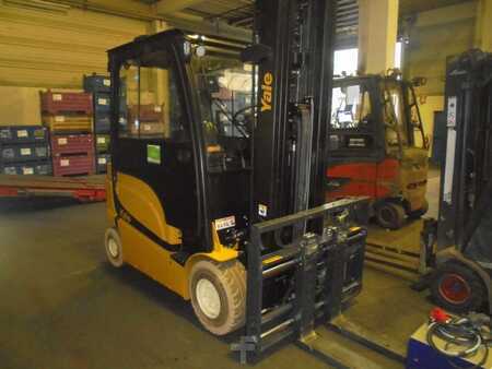 Elektro 4 Rad 2022  Yale ERP30VL (1)
