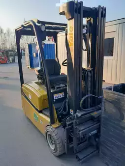 Elektryczne 3-kołowe 2024  Yale ERP20VT LWB (1)