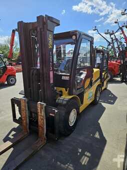 Diesel Forklifts 2017  Yale GDP55VX (2)